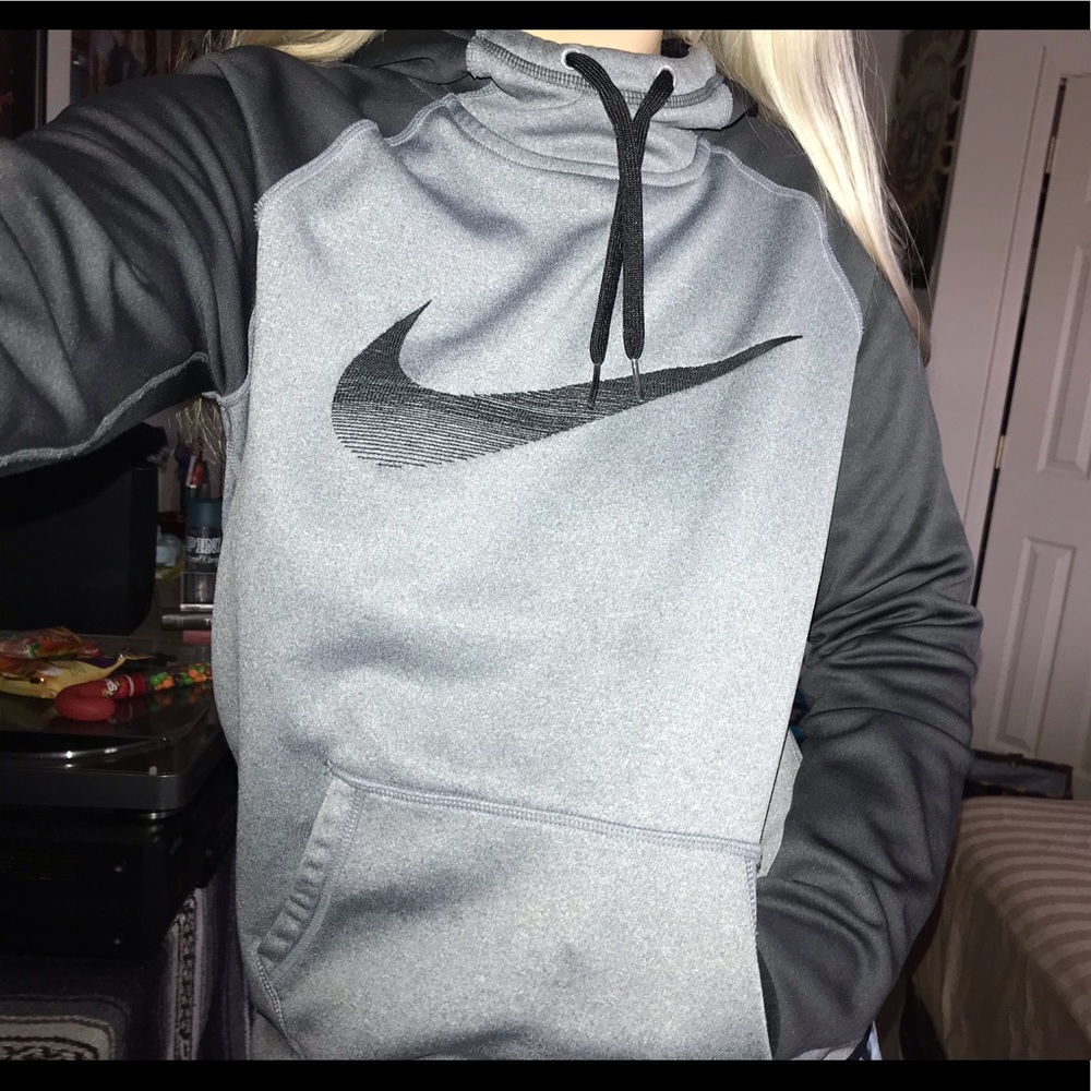Nike sweatshirt size small